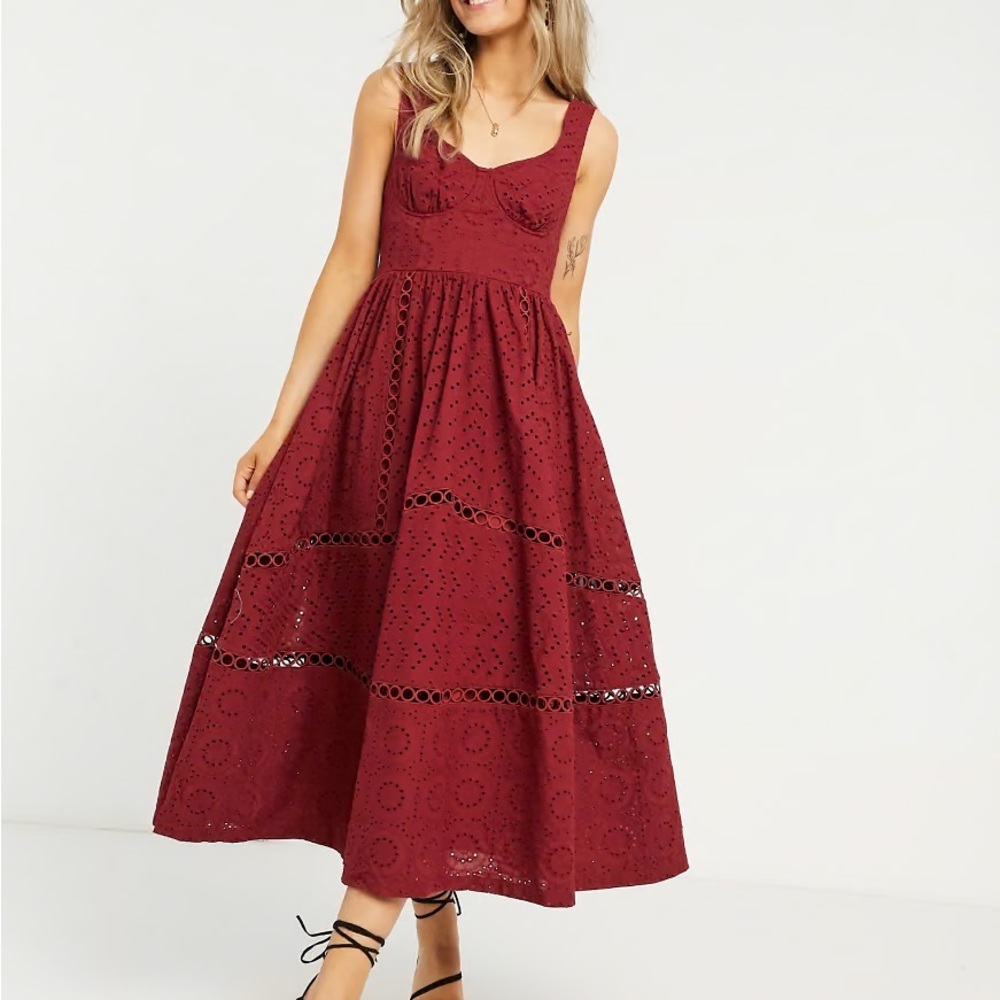 Elegant Burgundy Lace Midi Dress